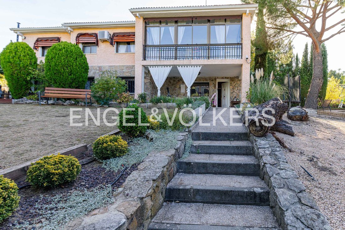 Maison à Valdemorillo, Communauté de Madrid, Espagne 1 - 19173131