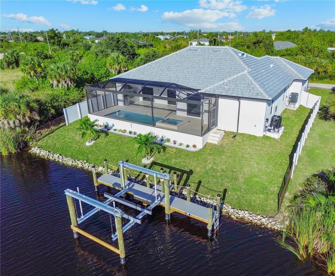 House in Port Charlotte, Florida, United States 3 - 19172159
