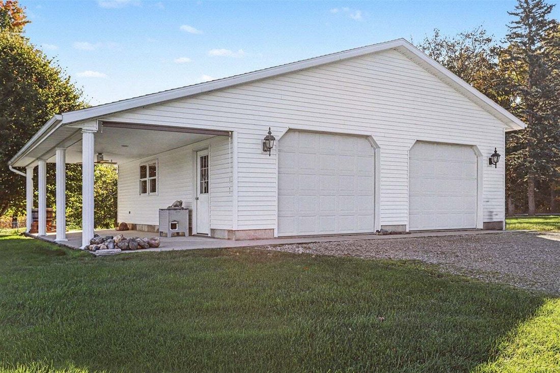 House in Sherwood, Michigan, United States 4 - 19172420