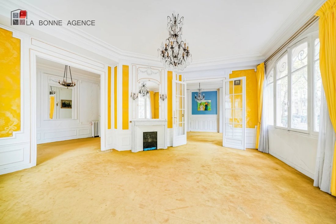 Apartment in Cambronne-Garibaldi, Paris 15e Arrondissement, Paris 5 - 19169937