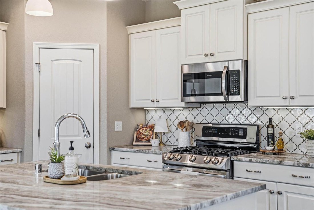 House in Waukesha, Wisconsin, United States 3 - 19172287