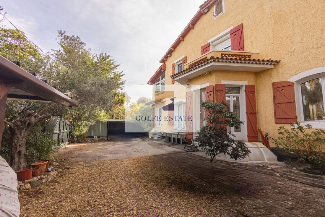 Villa in Nord, Cavalaire-sur-Mer, France 3 - 19175177