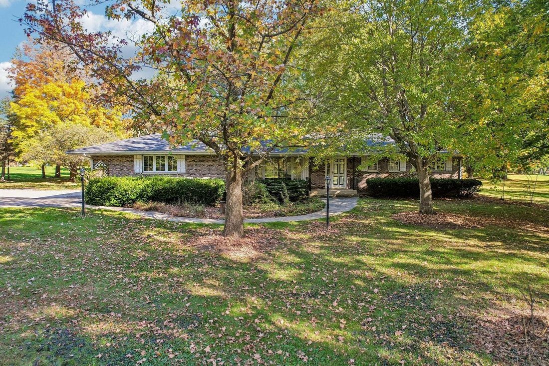 House in Spring Grove, Illinois, United States 1 - 19172260