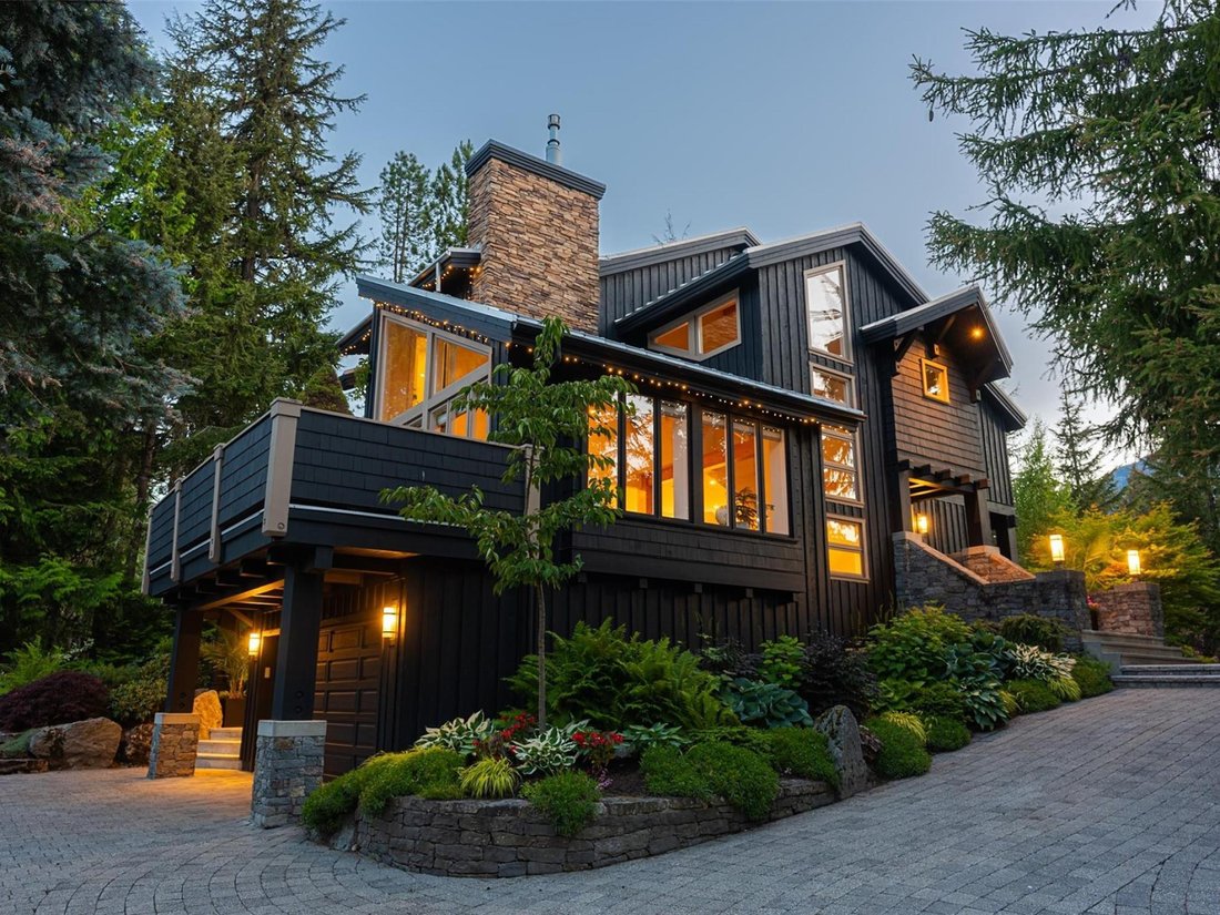 Chalet in Whistler, British Columbia, Canada 1 - 19174280