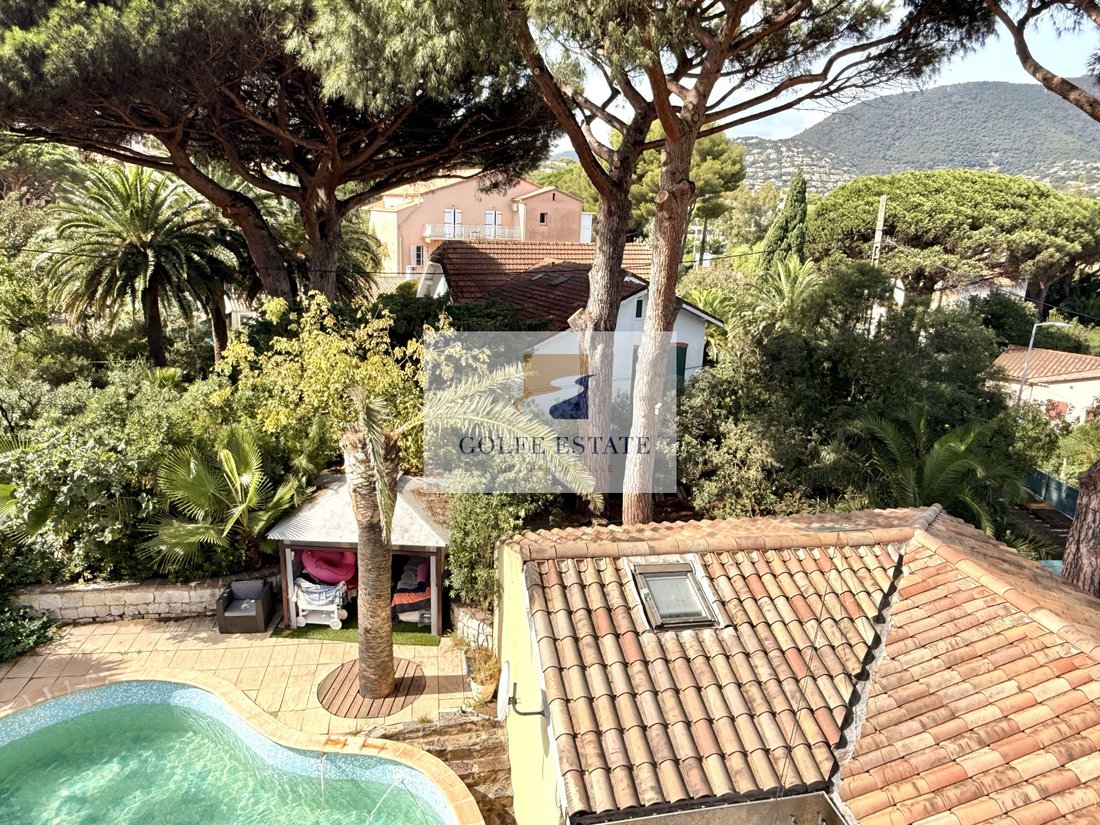 Villa in Nord, Cavalaire-sur-Mer, France 2 - 19175177