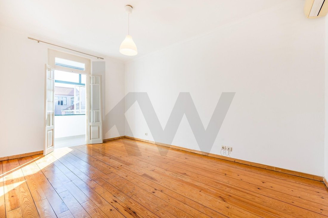 Apartment in Areeiro, Lisbon, Portugal 2 - 19174725