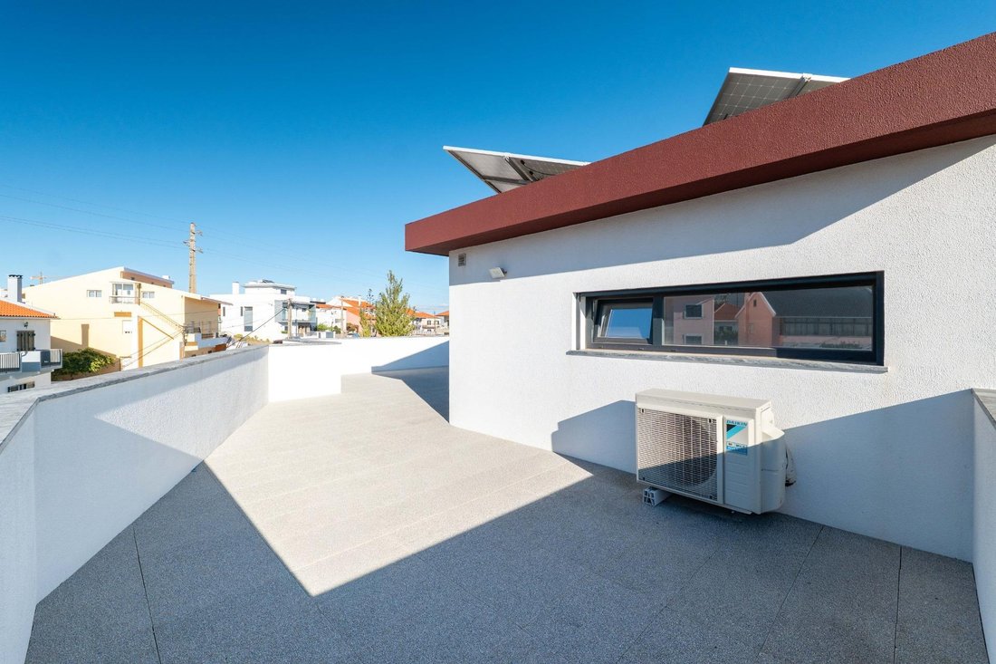 Villa in Pontinha e Famoes, Lisbon, Portugal 2 - 19175076