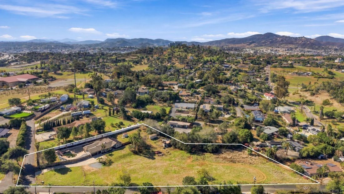 House in Escondido, California, United States 1 - 19174011