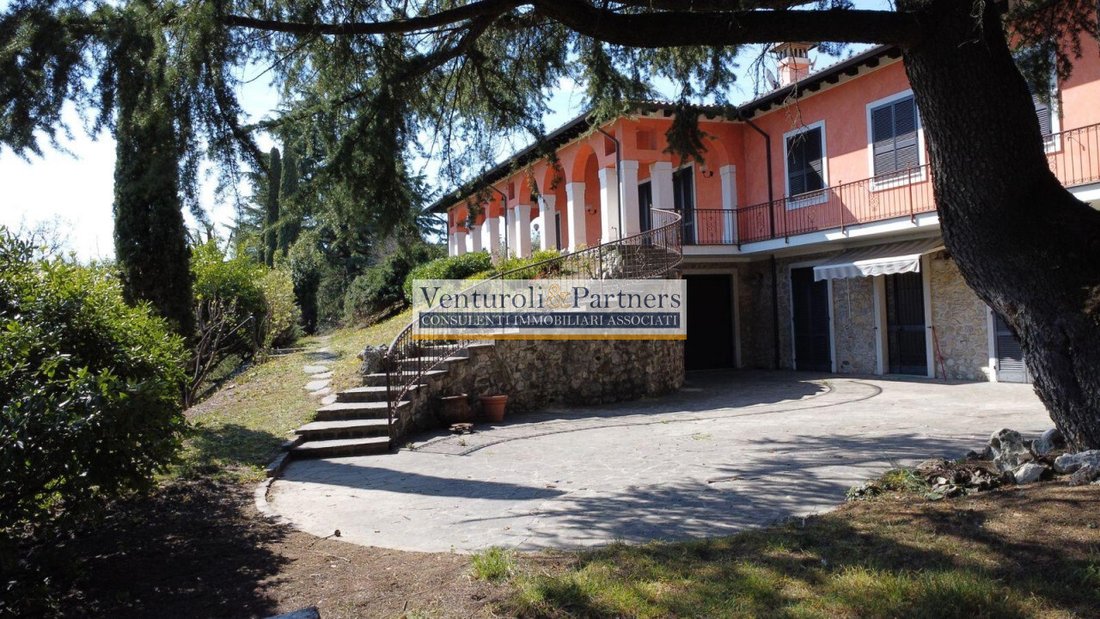Villa in Polpenazze del Garda, Lombardy, Italy 1 - 19173857