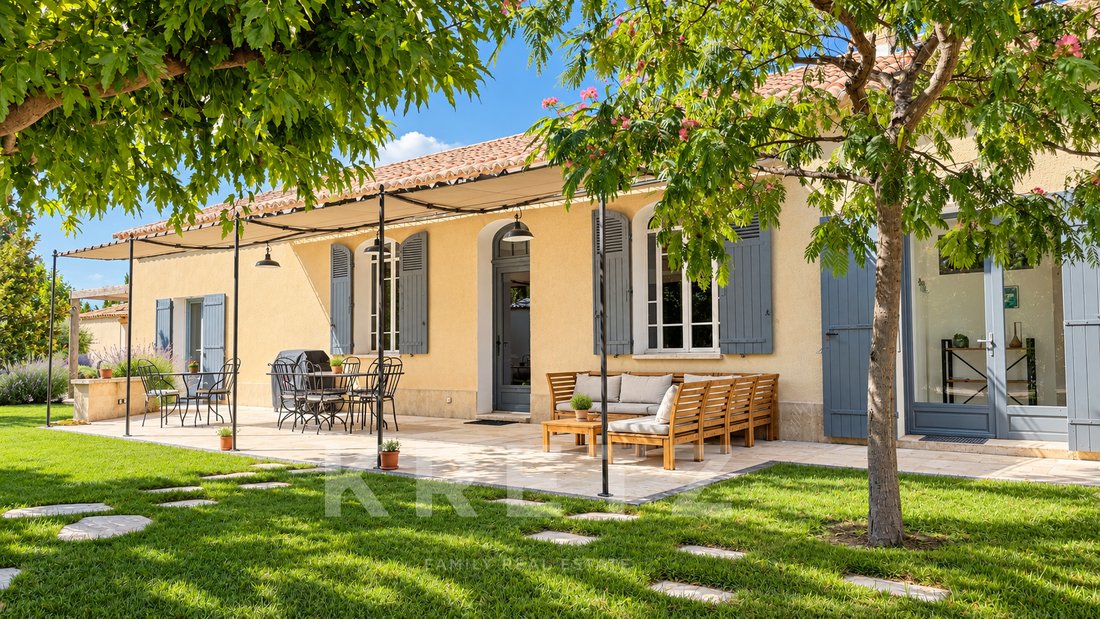 House in Saint-Rémy-de-Provence, Provence-Alpes-Côte d'Azur, France 2 - 18512755