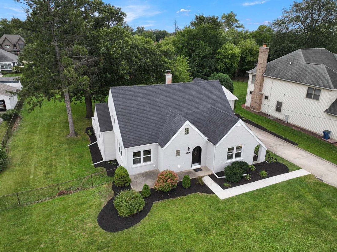 House in Elmhurst, Illinois, United States 2 - 19170786