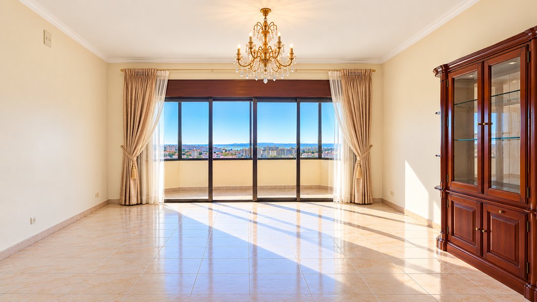 Apartment in Oeiras e Sao Juliao da Barra, Paco de Arcos e Caxias, Lisbon, Portugal 2 - 19173423