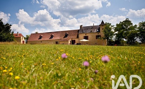Maison à Lamothe-Fénelon, Occitanie, France 1