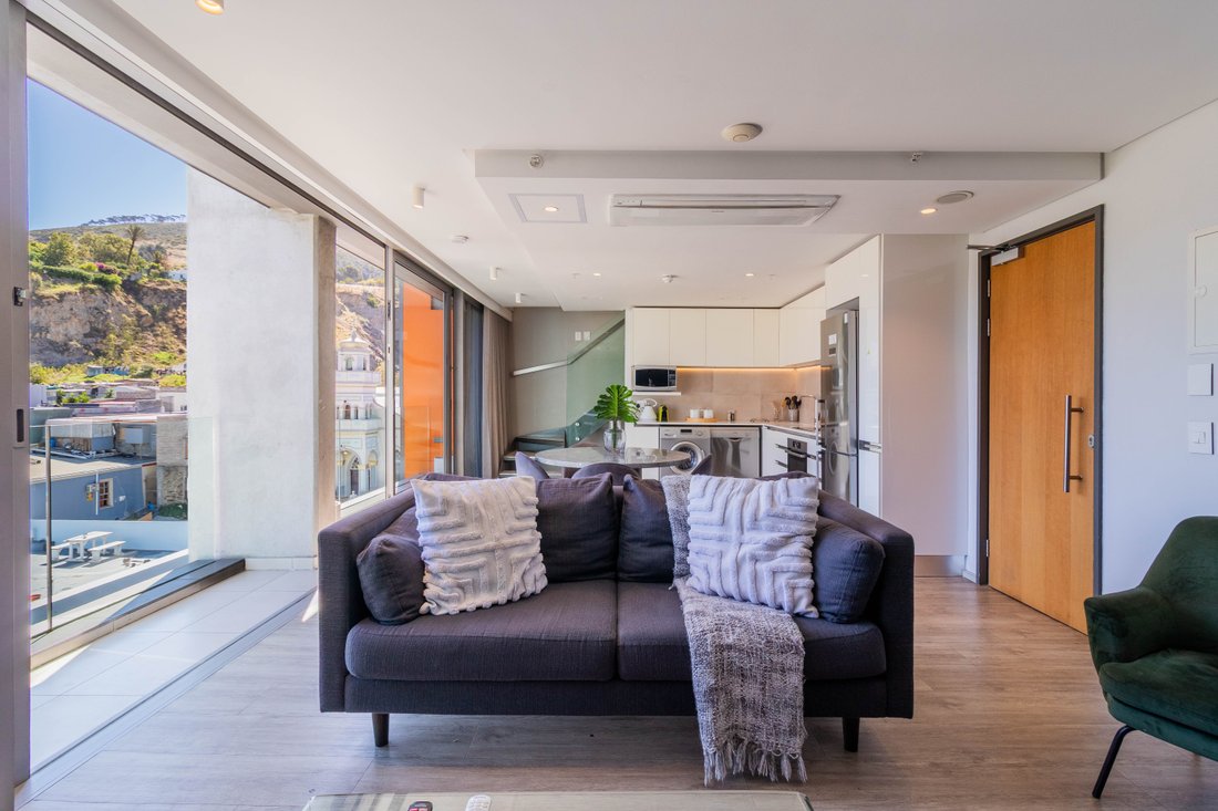 Apartment in De Waterkant, Atlantic Seaboard, Cape Town 4 - 19174021
