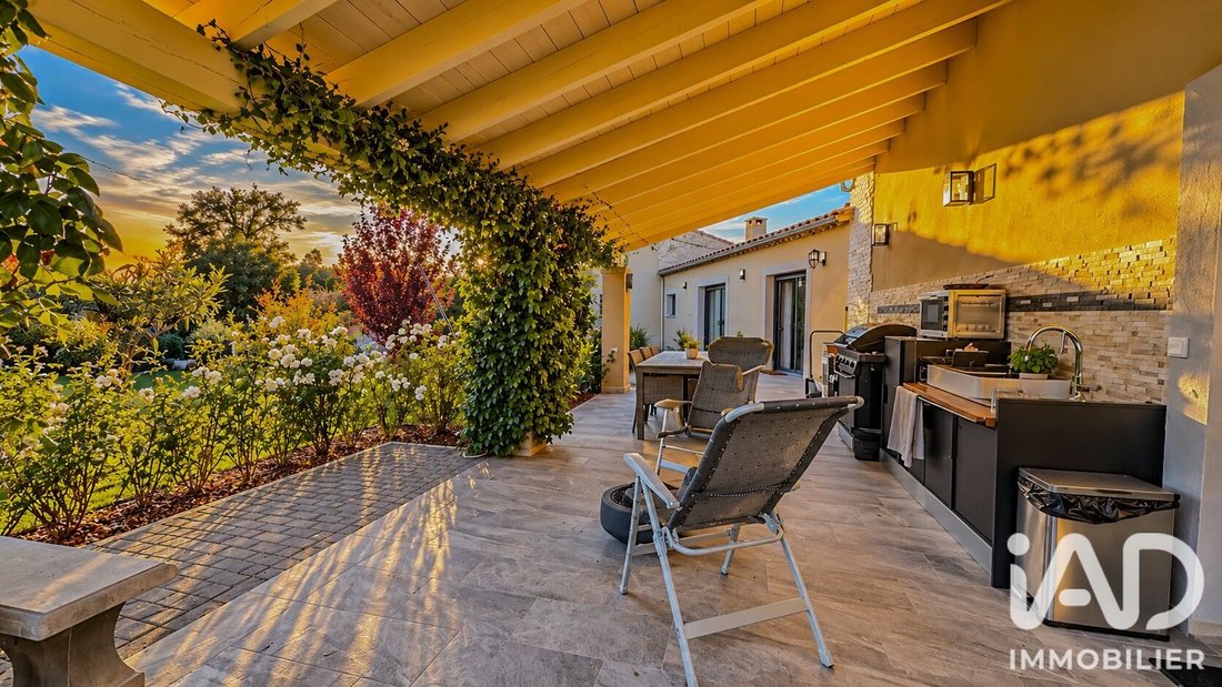 House in Saint-Saturnin-lès-Apt, Provence-Alpes-Côte d'Azur, France 5 - 19176307