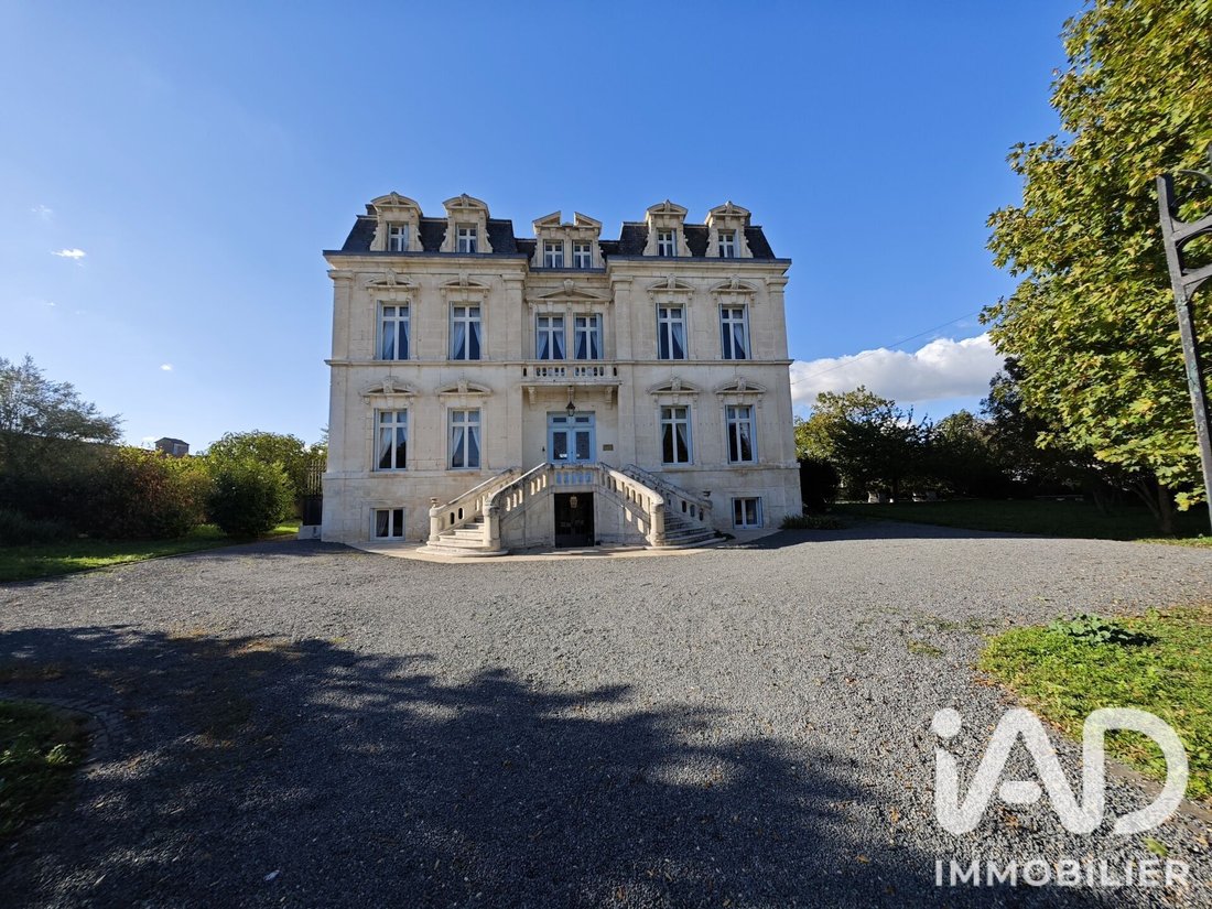 Casa a Aulnay, Nuova Aquitania, Francia 1 - 19176259
