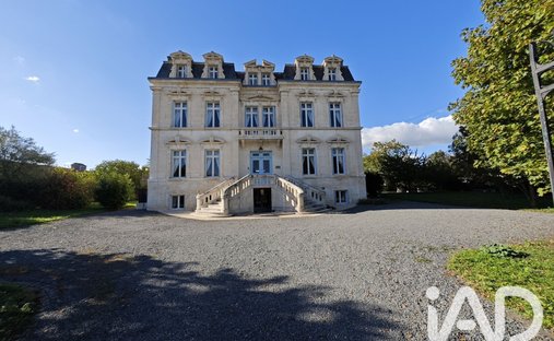 Casa a Aulnay, Nuova Aquitania, Francia 1