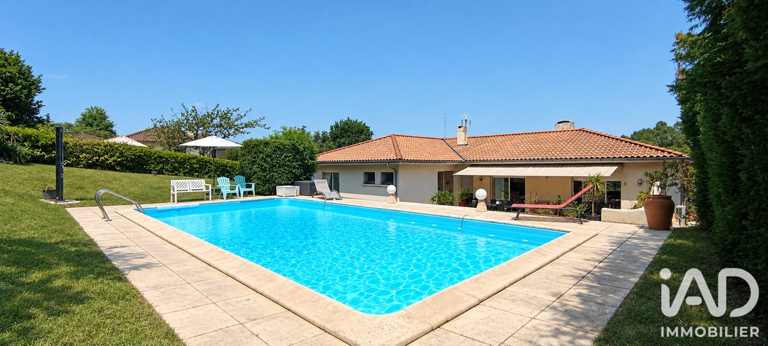 House in Carignan-de-Bordeaux, Nouvelle-Aquitaine, France 1 - 19168388