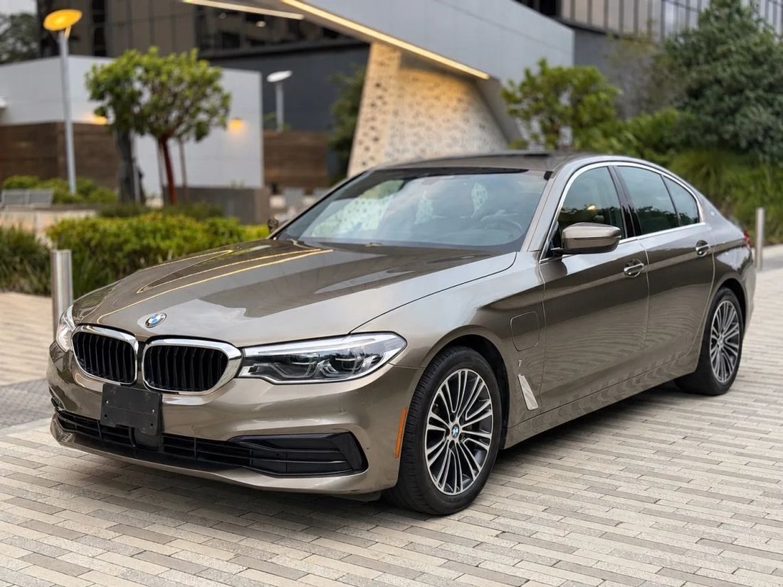Sedan in Inglewood, CA, United States 1 - 19170613