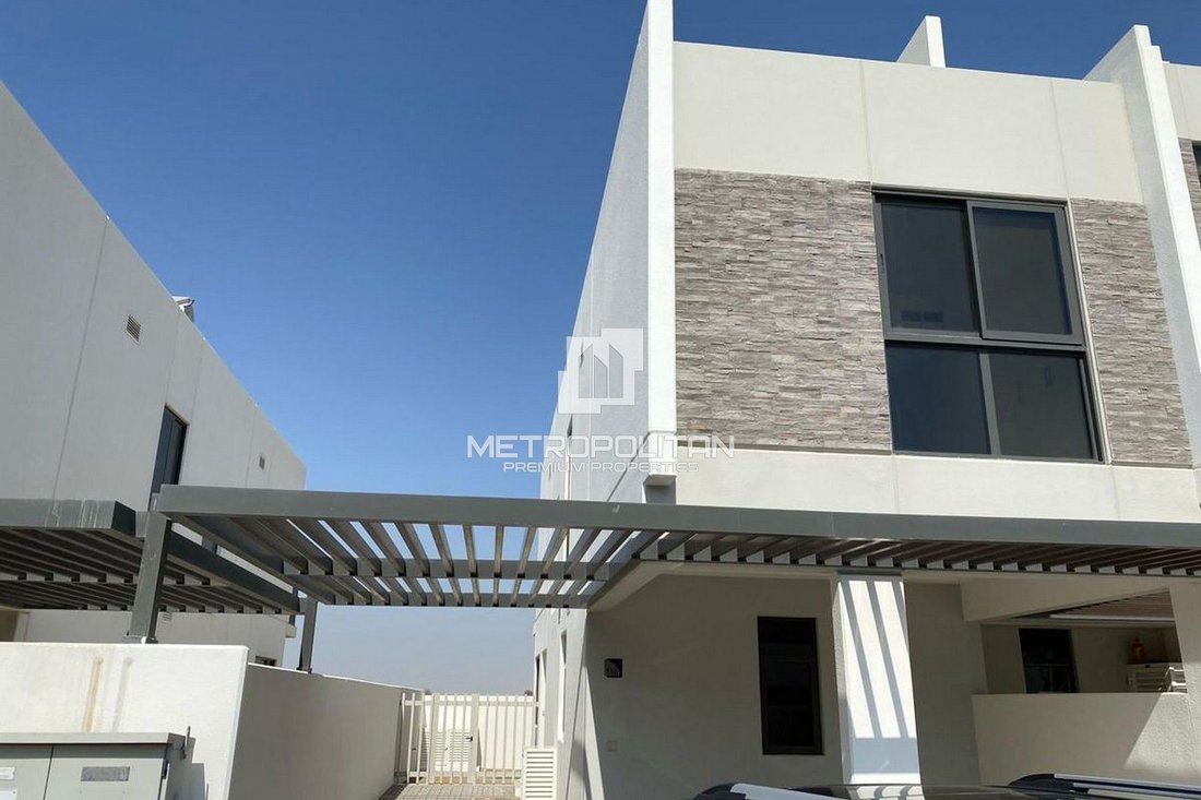 Townhouse in Damac Hills 2, Dubai, United Arab Emirates 3 - 19177316