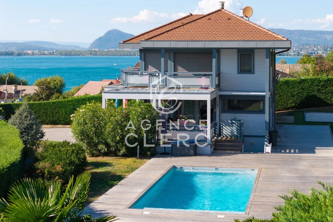 Villa a Veyrier-du-Lac, Auvergne-Rodano-Alpi, Francia 1 - 19179929
