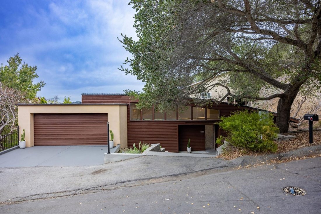 House in San Carlos, California, United States 1 - 19169303