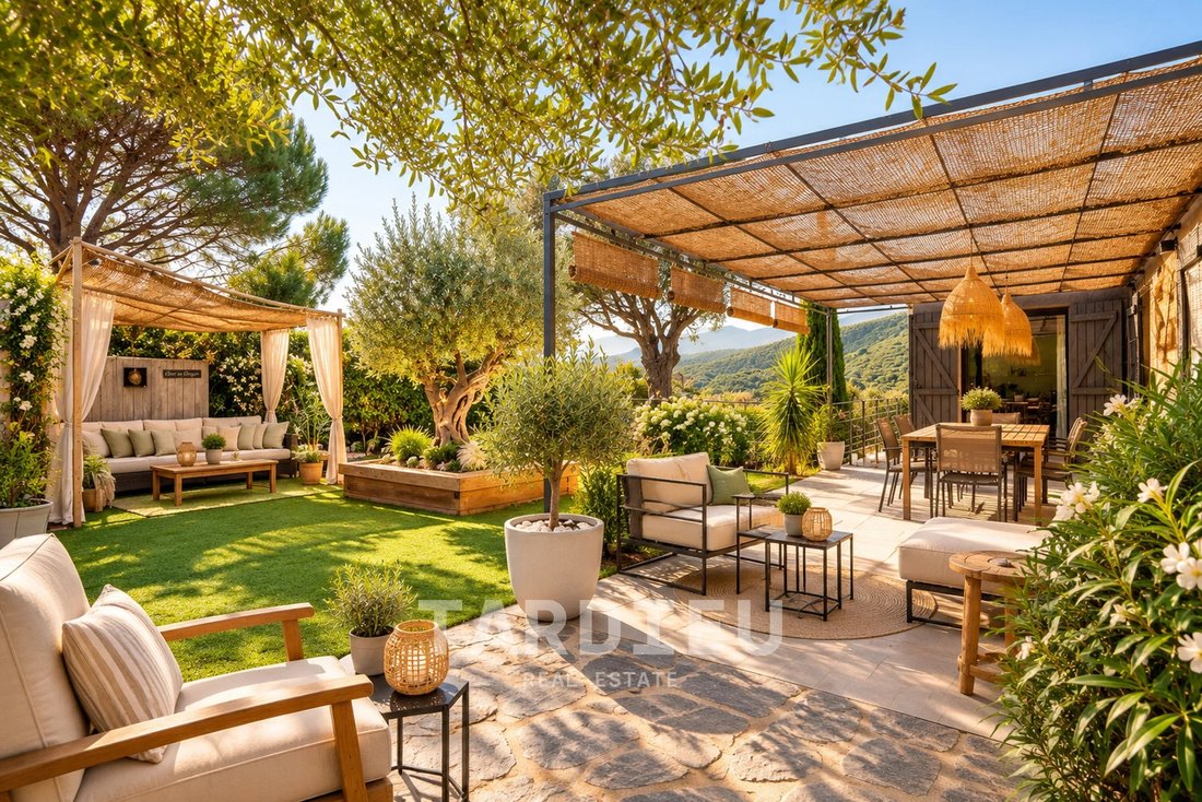 Villa in La Croix-Valmer, Provence-Alpes-Côte d'Azur, France 4 - 19169936