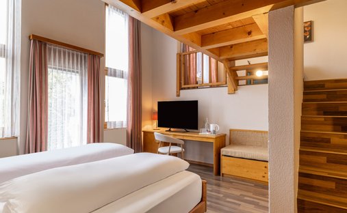 Casa a Aeschi presso Spiez, Cantone di Berna, Svizzera 1