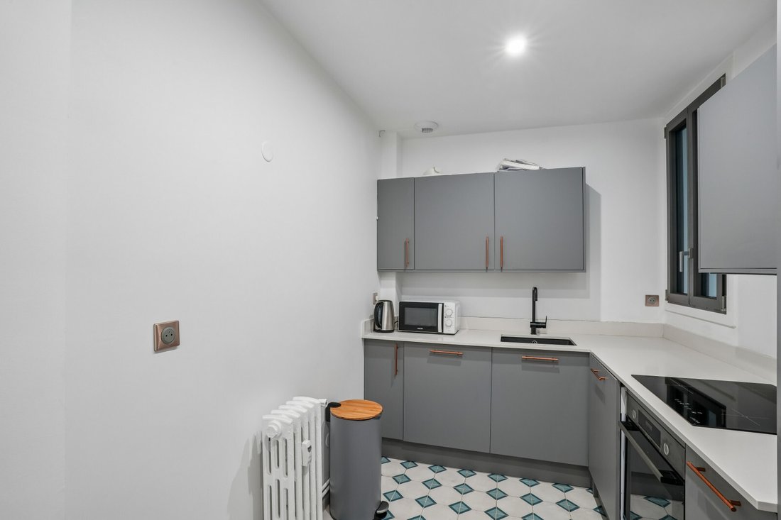 Apartment in Saint Philippe du Roule, Paris 8e Arrondissement, Paris 5 - 19169245