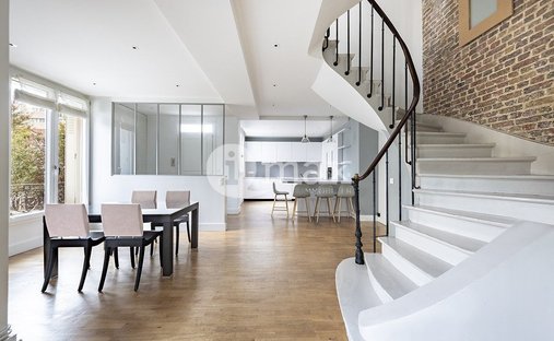 Maison à Hôtel de Ville, Courbevoie, France 1