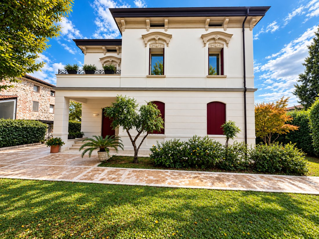 Villa in Schio, Veneto, Italy 2 - 19173863