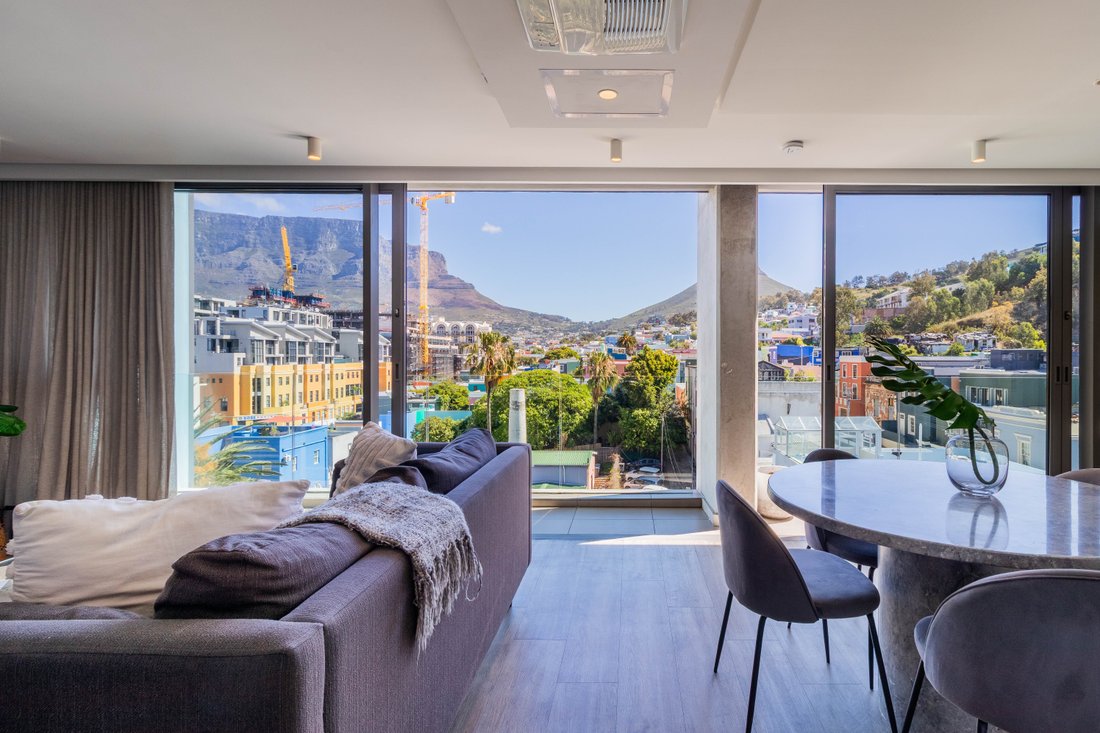 Apartment in De Waterkant, Atlantic Seaboard, Cape Town 5 - 19174021