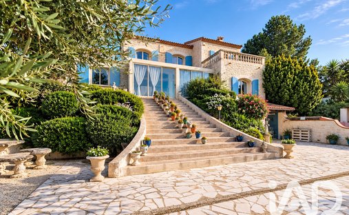 Haus in Zone Sud, Saint-Gilles, Frankreich 1