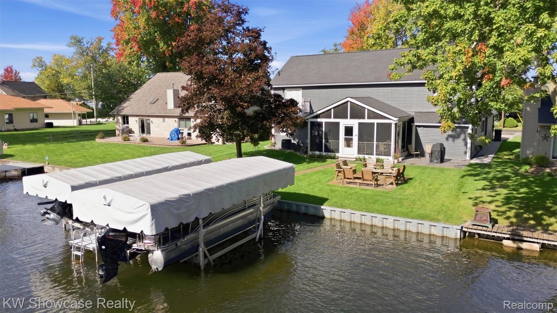 House in Township of Hamburg, Michigan, United States 4 - 19170745