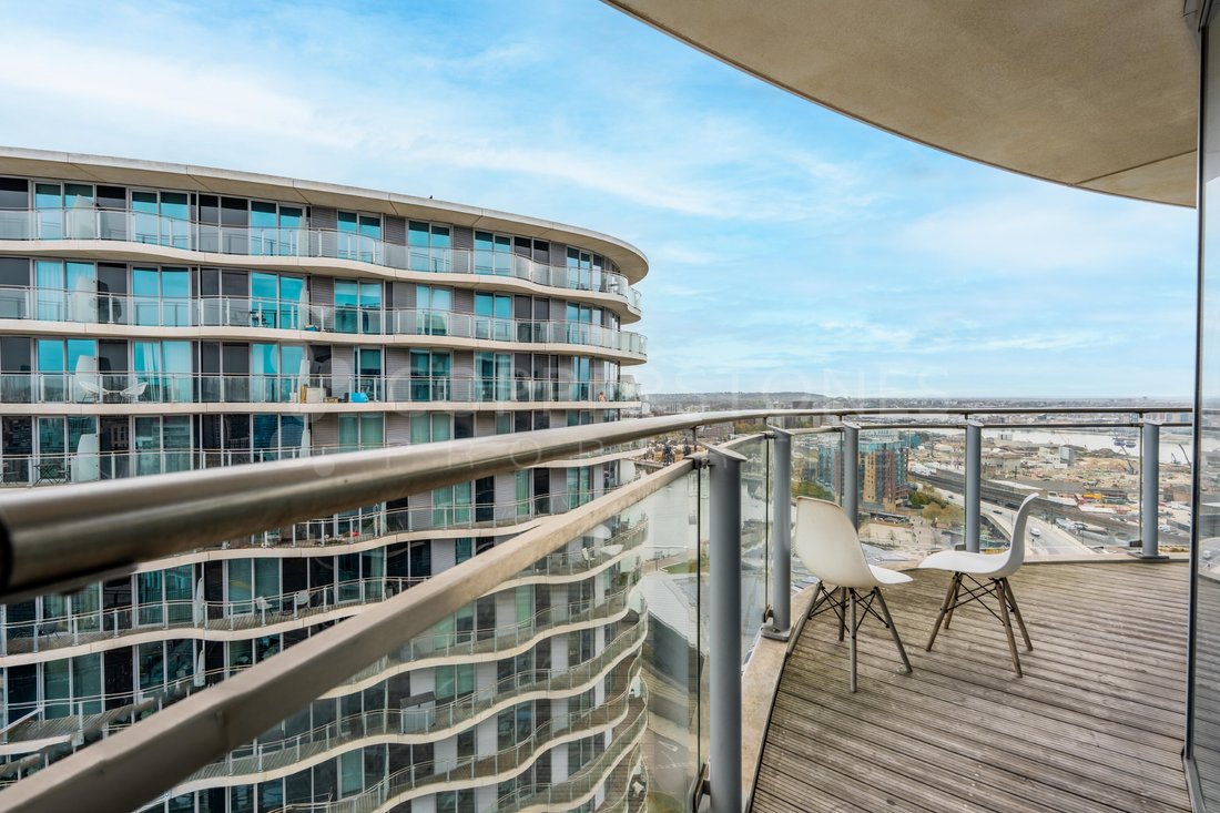 Apartamento en Victoria Docks, Newham, Inglaterra 2 - 19181703