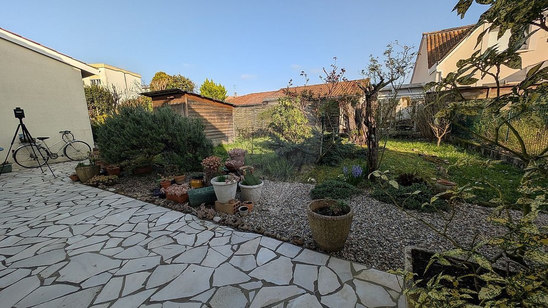 House in La Bastide, Bordeaux, France 2 - 19177280