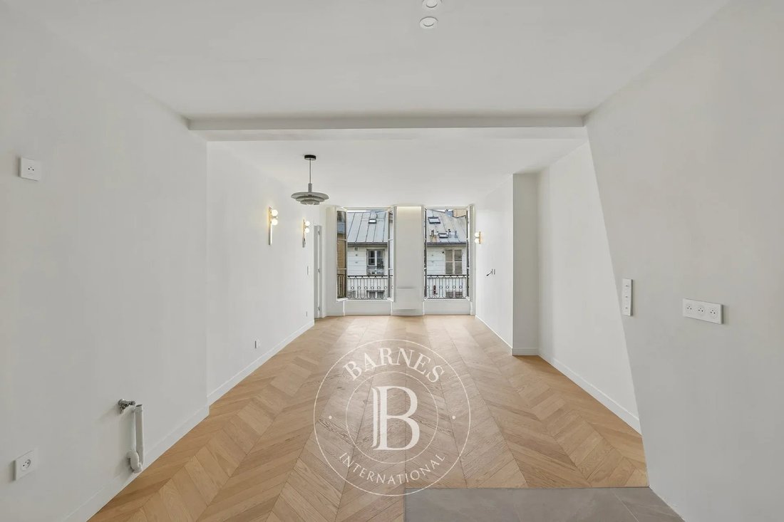 Apartment in Notre Dame, Versailles, France 5 - 19177033