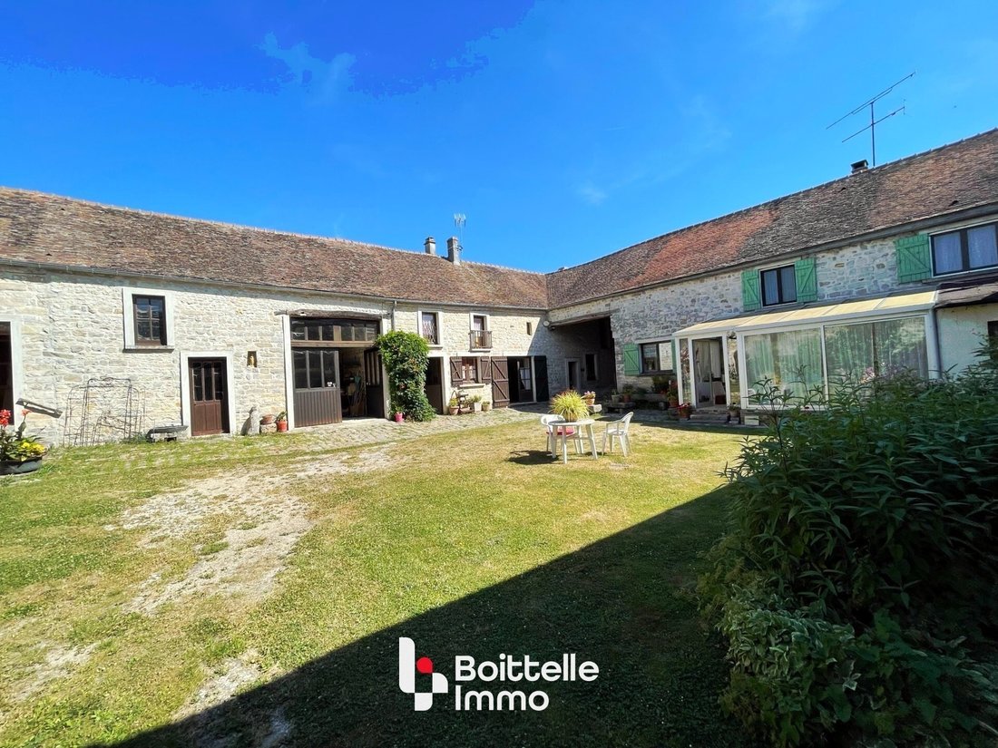 House in Milly-la-Forêt, Ile-de-France, France 1 - 18468227