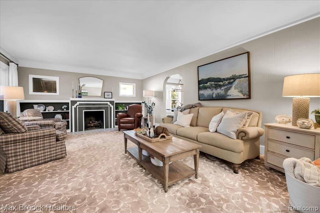 House in Sylvan Lake, Michigan, United States 4 - 19172471