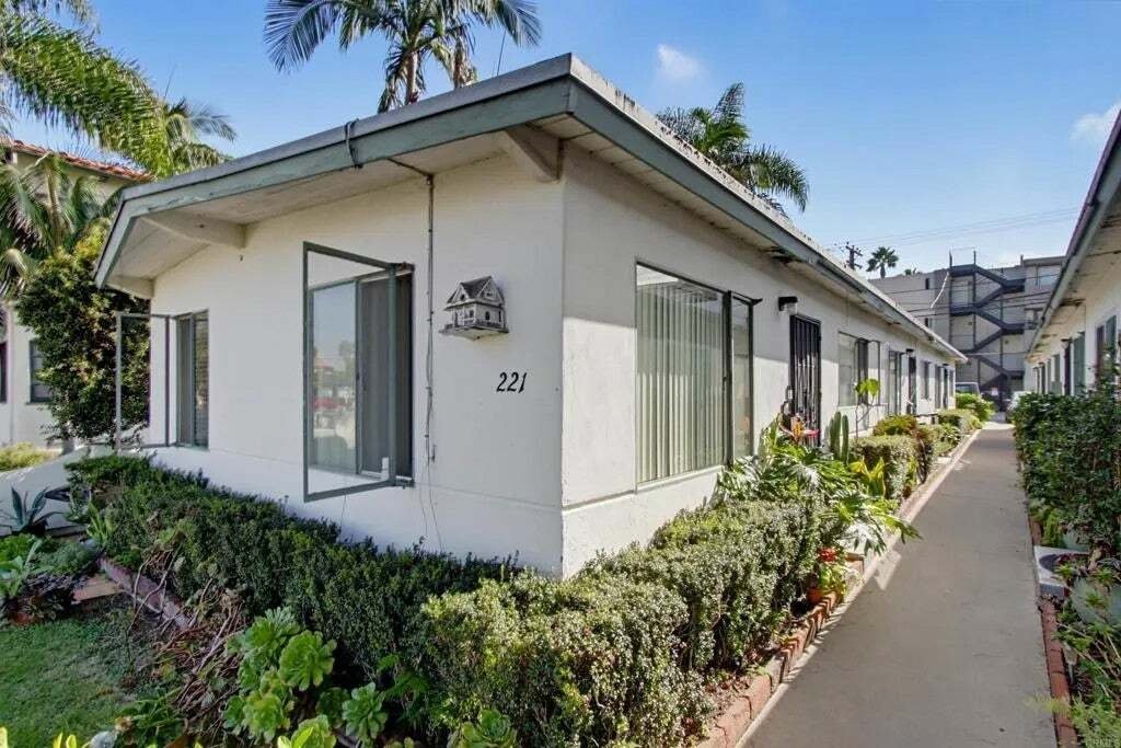Coronado, California, United States 5 - 19179734