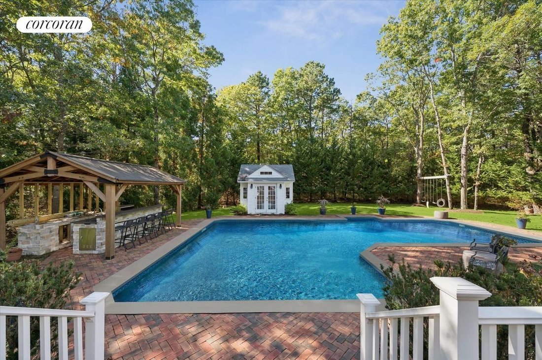 House in Manorville, New York, United States 4 - 19180889
