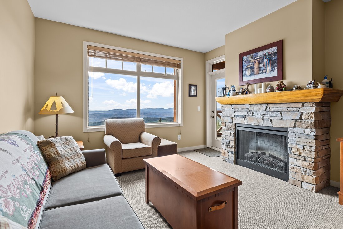 Apartment in Beaverdell, British Columbia, Canada 1 - 19176216