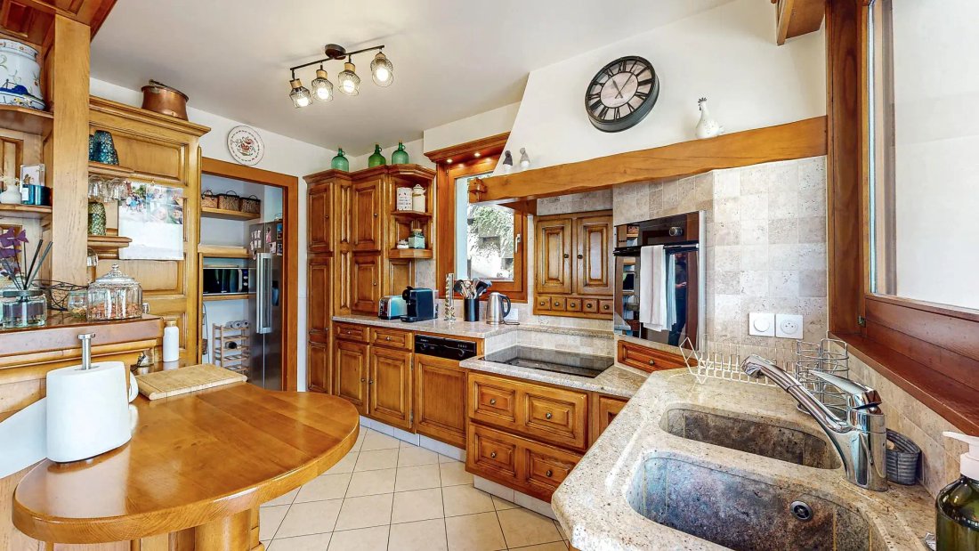 Chalet in La Chapelle-d'Abondance, Auvergne-Rhône-Alpes, France 5 - 19170469