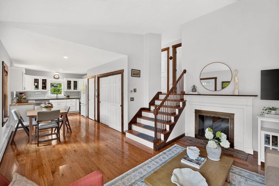 Chatham, Massachusetts, United States 4 - 19176173