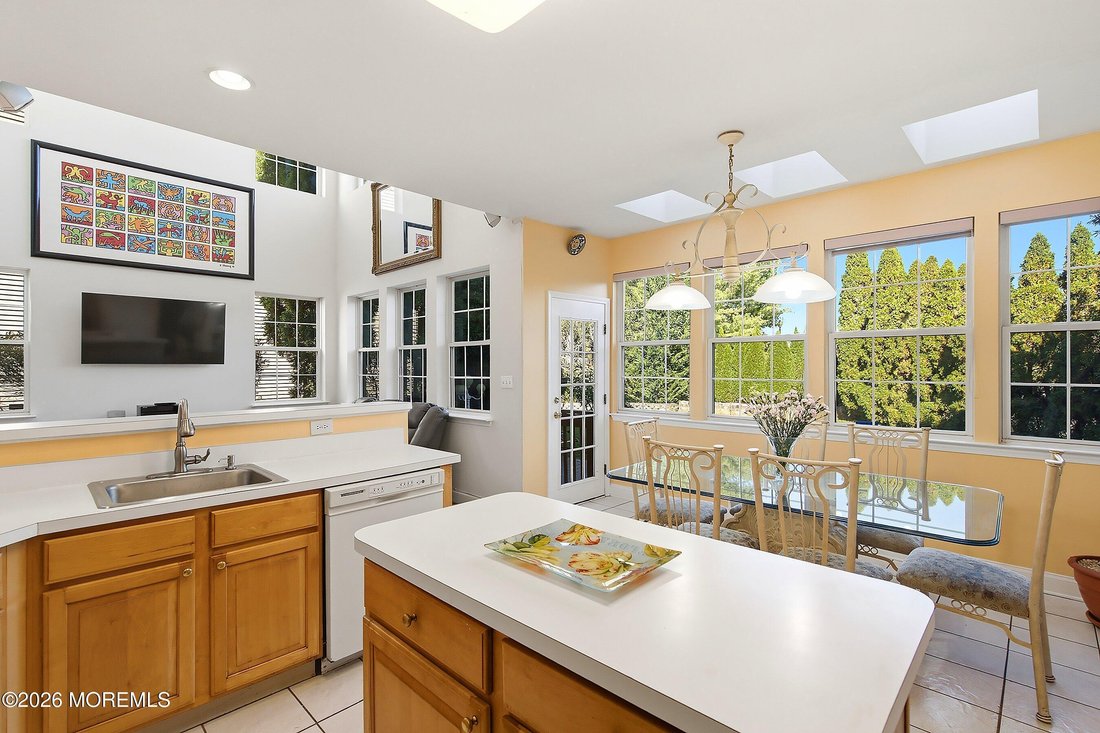 House in Manalapan Township, New Jersey, United States 5 - 19177948