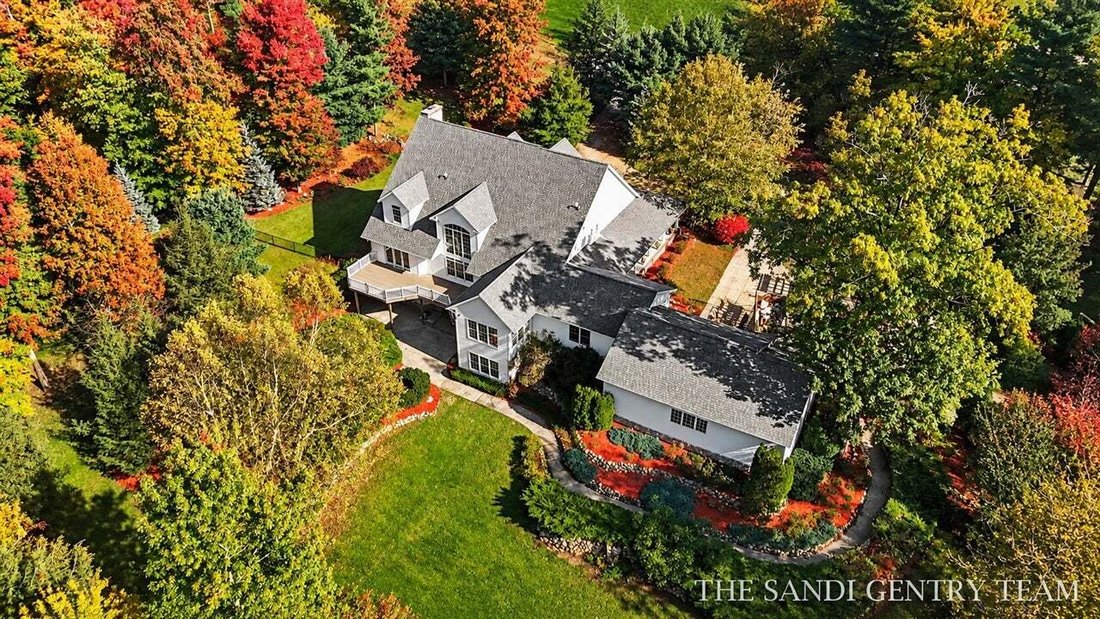 House in Fruitport Charter Township, Michigan, United States 2 - 19147594