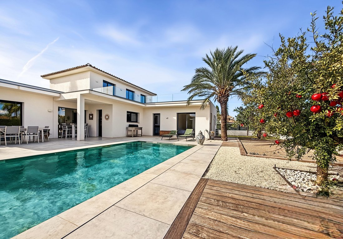 Villa in Frejus, Provence-Alpes-Côte d'Azur, France 1 - 19167558