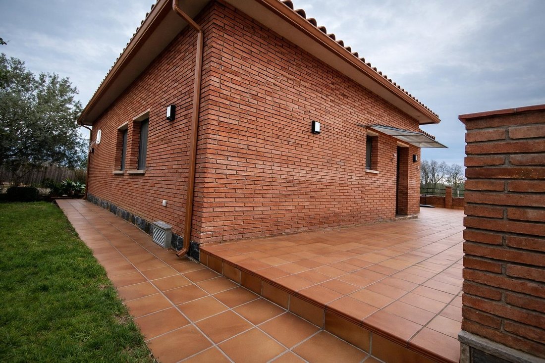 Casa a Santa Eulàlia de Ronçana, Catalogna, Spagna 1 - 19175036