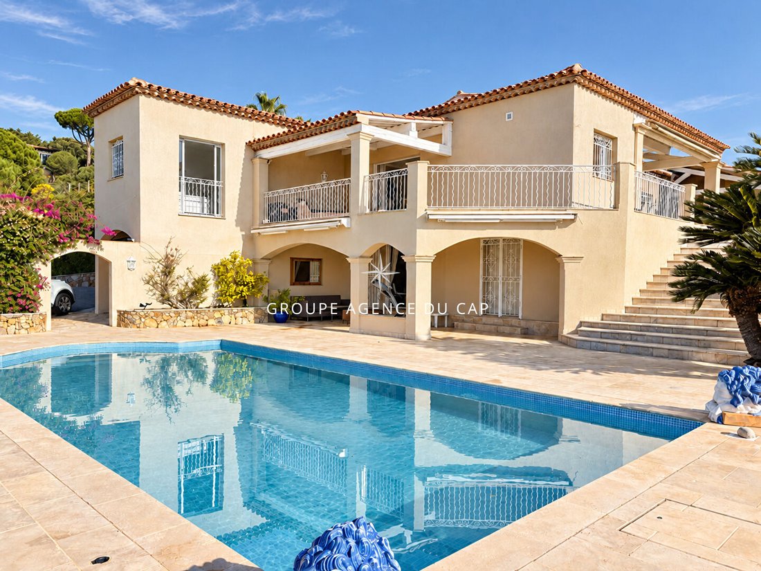 Villa in Les Issambres, Roquebrune-sur-Argens, France 2 - 19170837