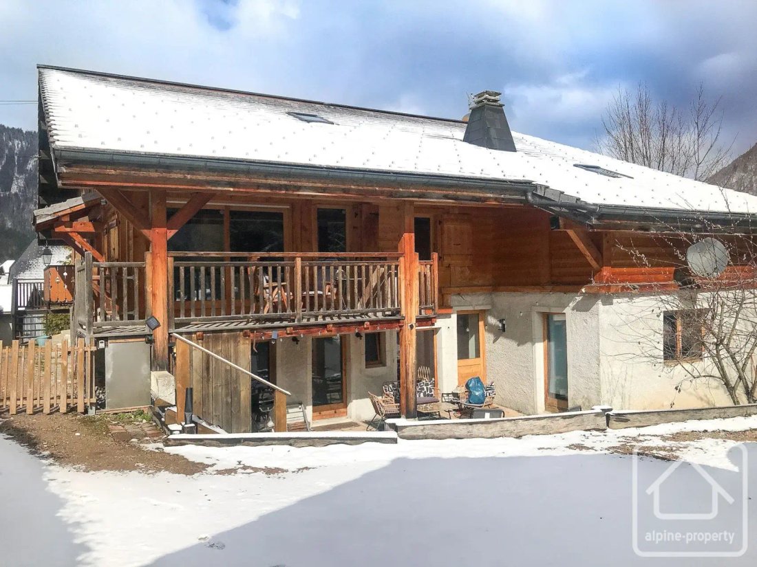 Chalet in Morzine, Auvergne-Rhône-Alpes, France 1 - 19170247